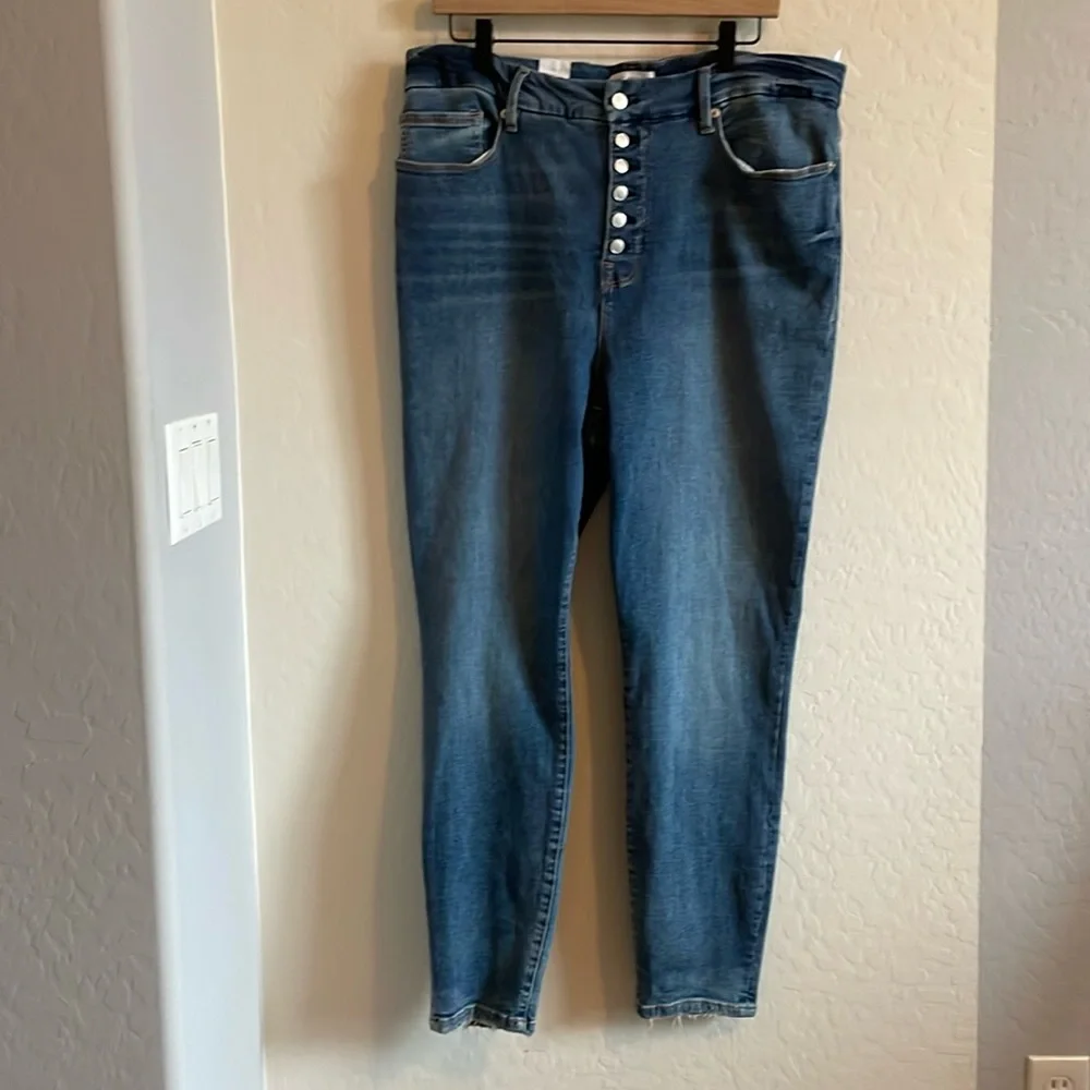 Good American Good Legs Skinny Jeans